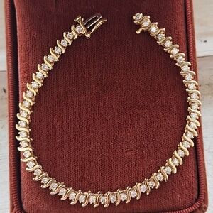 Diamond s link tennis bracelet